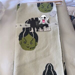 2025 Noir Night BRIDE of FRANKENSTEIN Halloween Decorative Throw Blanket NEW!